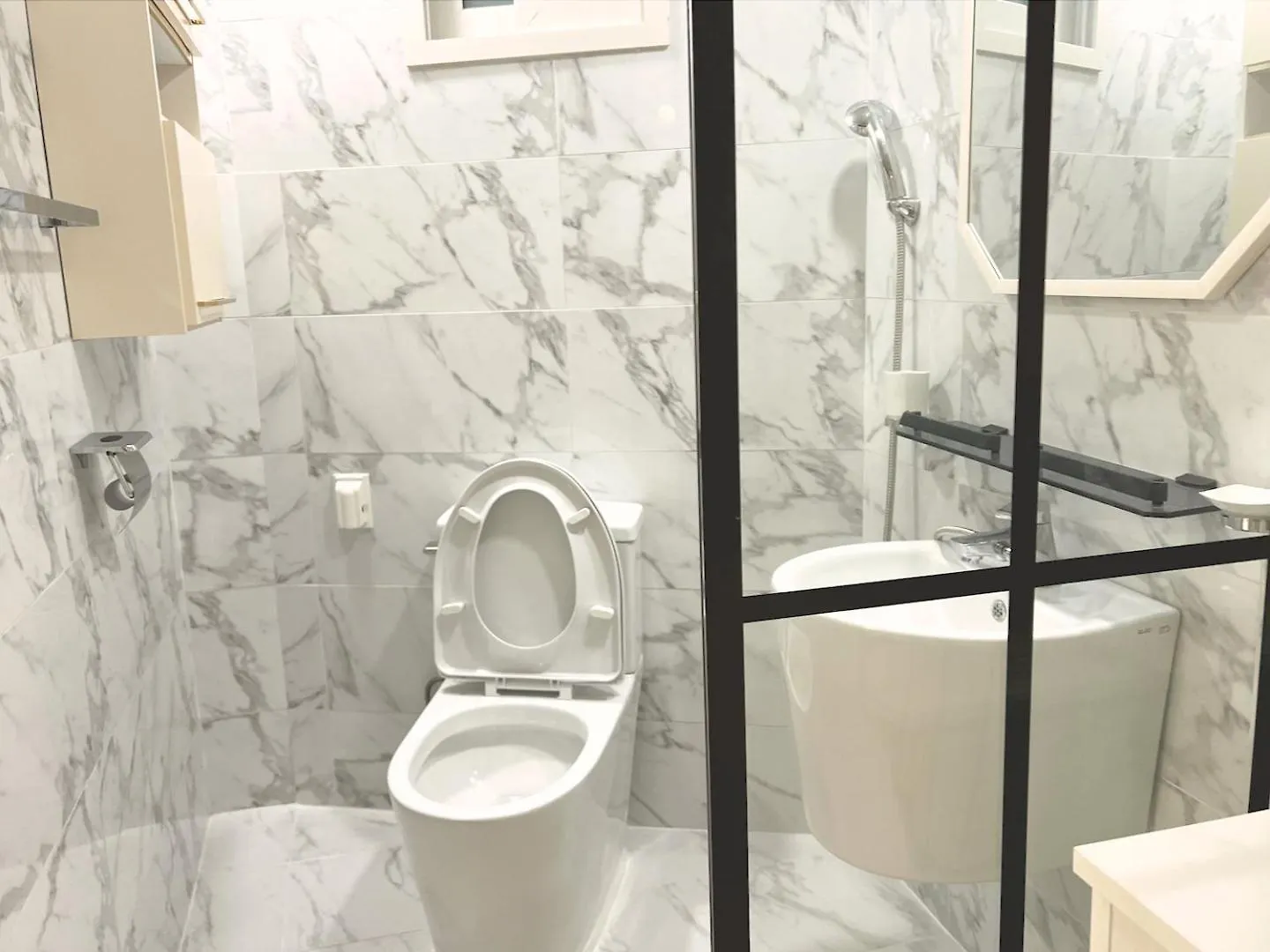 Nokbeon St 3Min, 3Room, 2Bath Seoul 0*,  South Korea