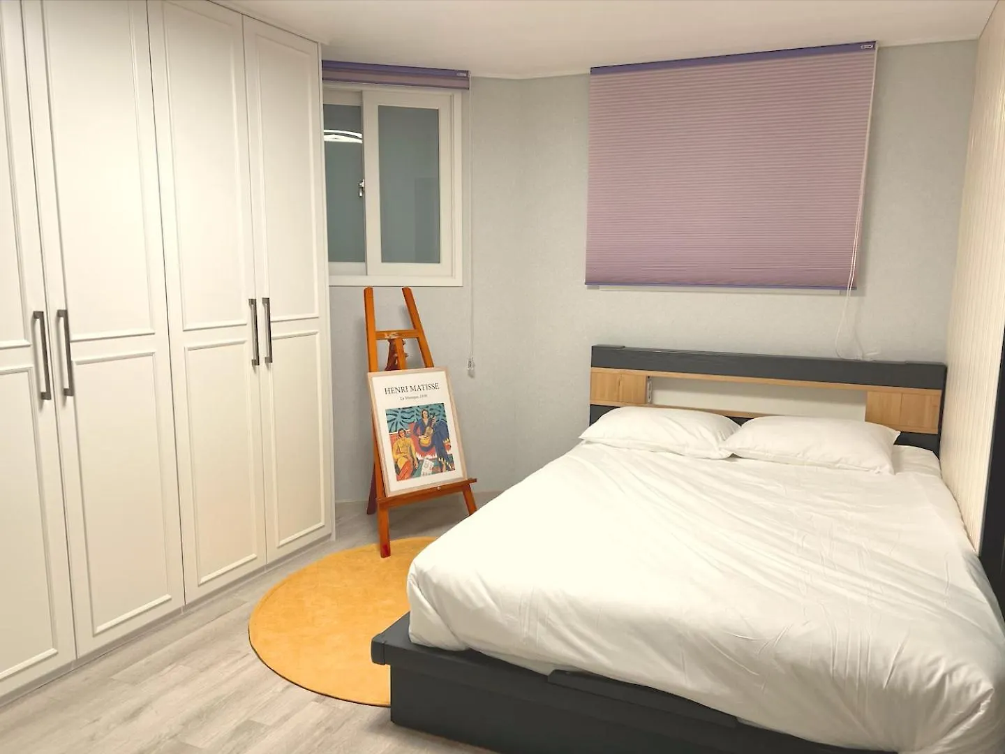 Nokbeon St 3Min, 3Room, 2Bath Seoul Villa