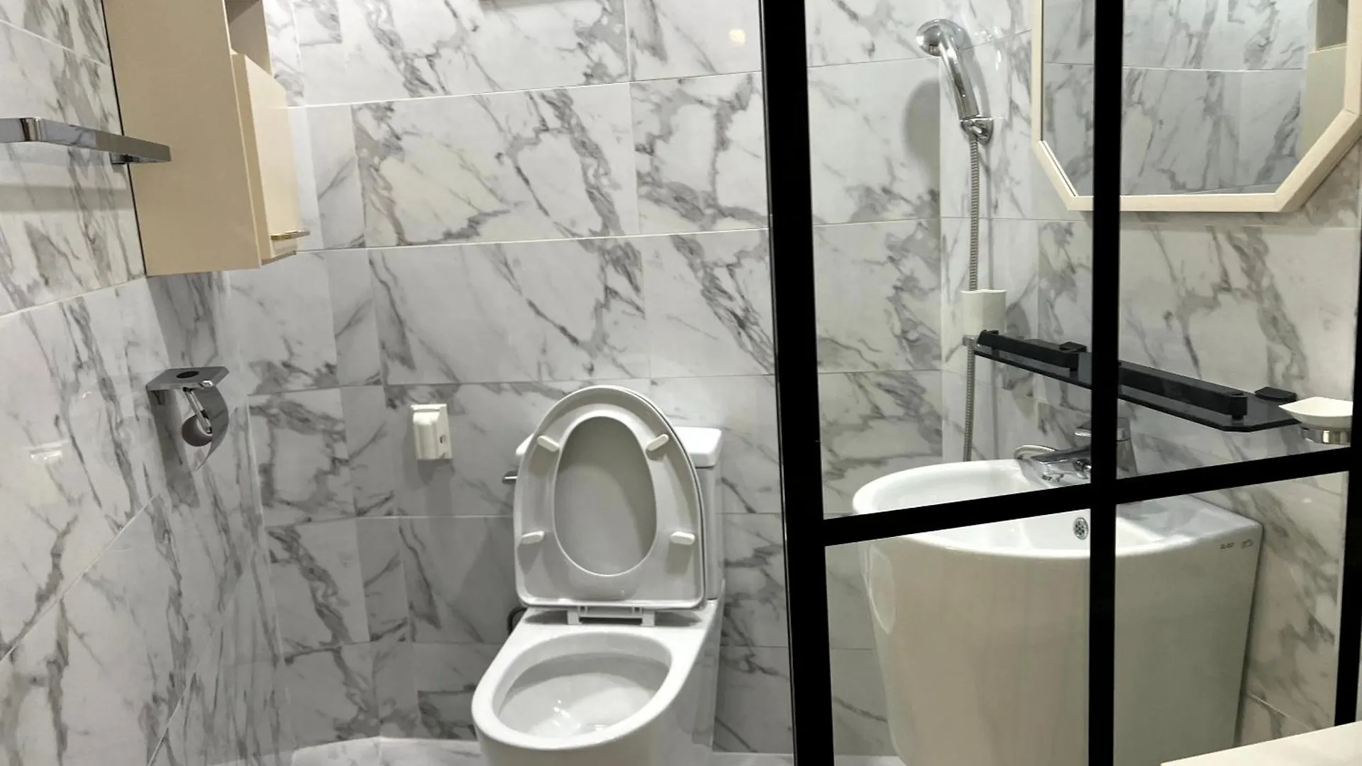 Nokbeon St 3Min, 3Room, 2Bath Seoul South Korea